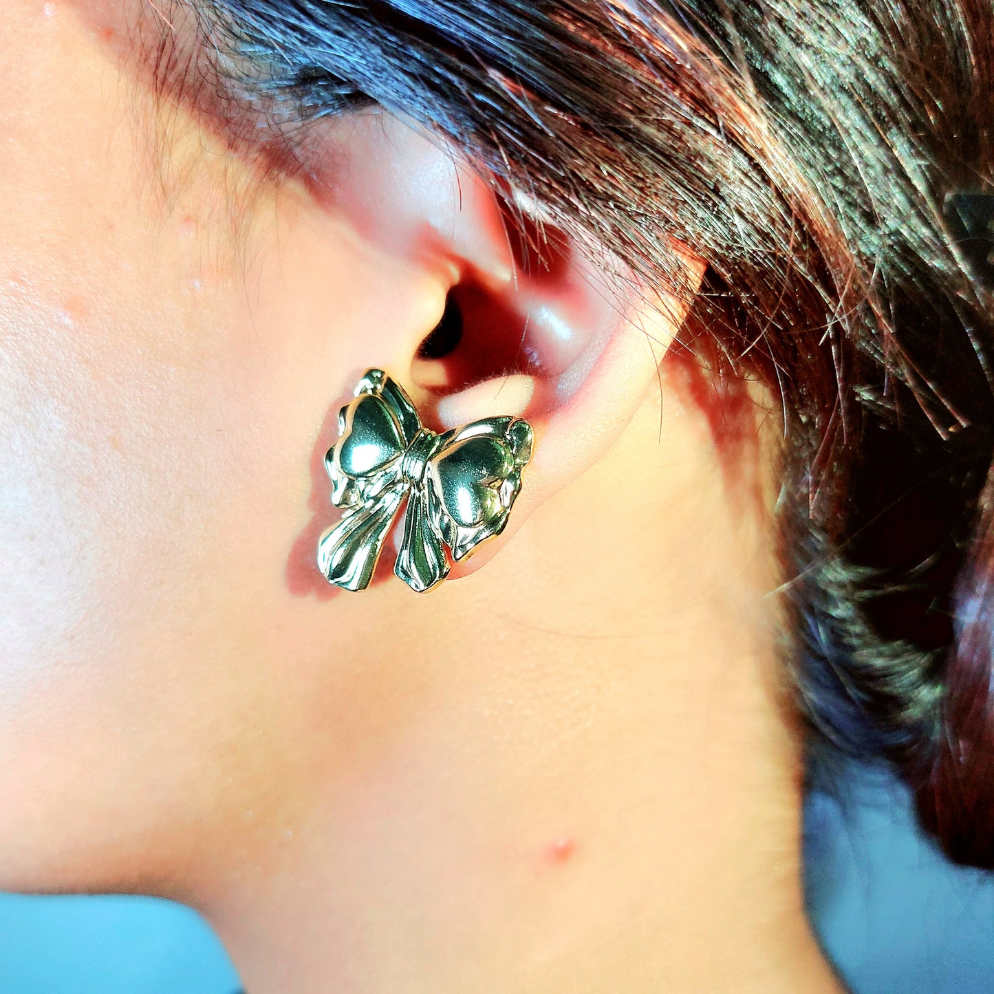 Bow earring