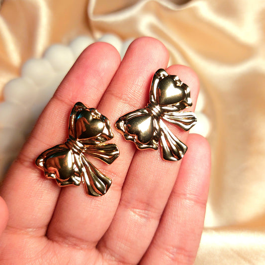 Bow earring